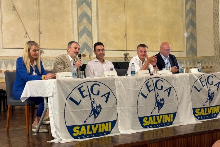 Rinviato l'incontro con Vannacci a Sarzana