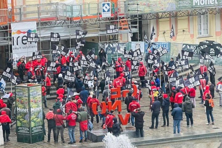 Balneari, l&#039;Assessore Scajola al sit-in di protesta a Genova