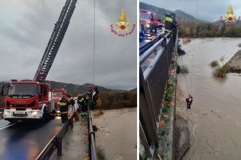 Ceparana, resta bloccato sulla base di uno dei pilastri del ponte: salvo grazie ai Vigili del Fuoco