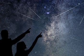Il cielo d’agosto “famoso” per le sue stelle cadenti