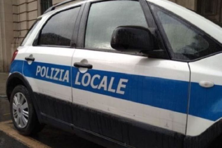 La Polizia Locale sventa una rissa tra minorenni in pieno centro storico alla Spezia