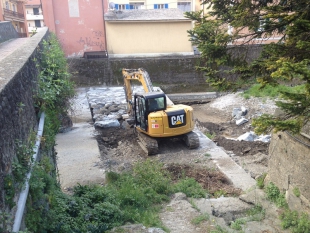 Torrente Ghiararo, lavori di messa in sicurezza sotto il ponte romano