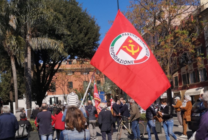 Rifondazione Comunista in piazza contro aumento delle bollette e Legge Fornero