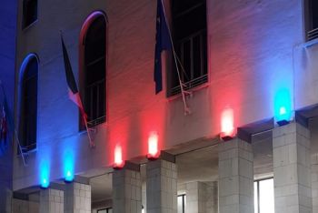Il Palazzo Civico della Spezia si è illuminato di blu ed arancione per la Giornata Mondiale contro il cancro