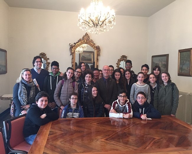 Studenti della Silvio Pellico in visita a Palazzo Civico