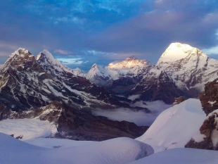 &quot;Salire sopra al mondo&quot;: Bergamini e Teagno raccontano la scalata del Mera Peak