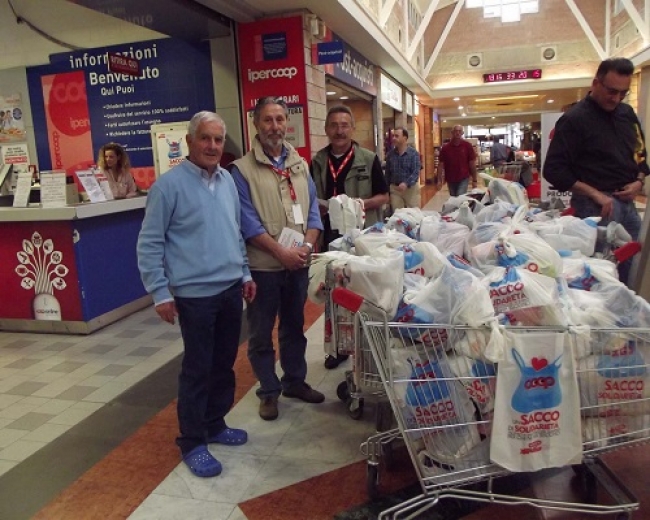 Sabato 7 maggio torna la raccolta solidale di alimenti nei punti vendita di Coop Liguria