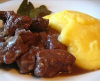 A Ziona di Carro la sagra della polenta e cinghiale