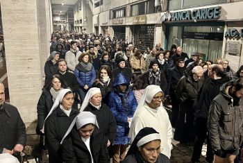 Via Crucis e notte di preghiera: un popolo che chiede la pace