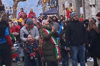 Un successo la prima edizione del mercatino natalizio e dei fuochi per il Santo Patrono di Arcola