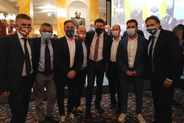 Salvini con i Consiglieri liguri della Lega
