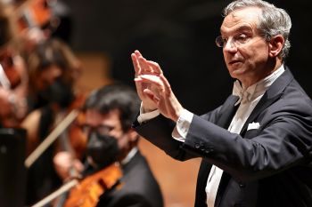 Monterosso, Fabio Luisi dirige l&#039;Orchestra dell&#039;Opera Carlo Felice di Genova