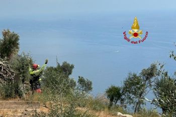 I Vigili del Fuoco soccorrono turista infortunata sul sentiero tra Corniglia e Vernazza