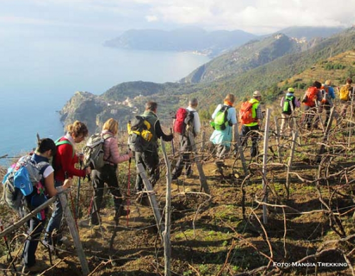 Parco Nazionale delle Cinque Terre e associazione Mangia Trekking, siglata la convenzione