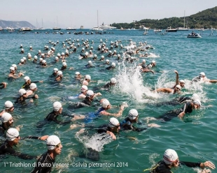 Oltre 500 atleti per la seconda edizione del Triathlon Sprint di Portovenere