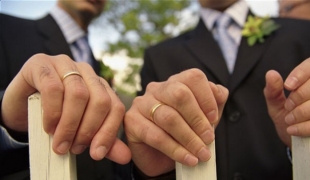 Matrimonio gay, la posizione di &quot;Alternativa di Sinistra - Cambiamo Santo Stefano&quot;