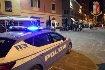 Fermato vicino ad un centro commerciale con 65 grammi di hashish, arresto un 34enne