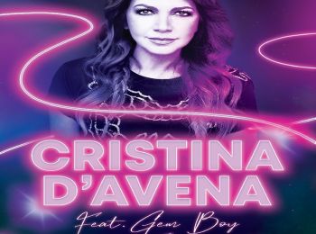 Cristina D’Avena con i Gem Boy sul palco di Piazza Europa