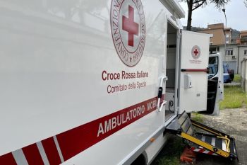 A Lerici screening dermatologici gratuiti contro melanoma nella clinica mobile della Croce Rossa Italiana
