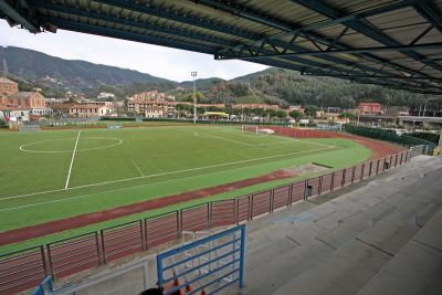 Rinnovati gli impianti di illuminazione all&#039;interno del campo sportivo di Levanto