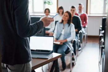 La FP CGIL  organizza un corso di preparazione per i concorsi indetti dal Comune di Sarzana