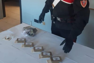 Si aggirava nel centro della Spezia con mezzo chilo di hashish, arrestato dai Carabinieri