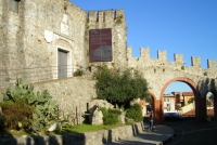 Vandalizzano il parco di Castel San Giorgio, giovani scappano all&#039;arrivo degli agenti