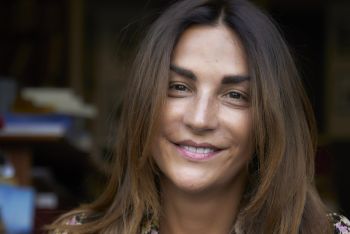 Viola Ardone chiude l'edizione 2024 delle Conversazioni d’Autore in Fondazione Carispezia