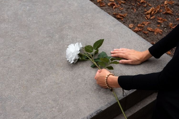 Sarzana piange la morte di un ragazzo, proclamato il lutto cittadino