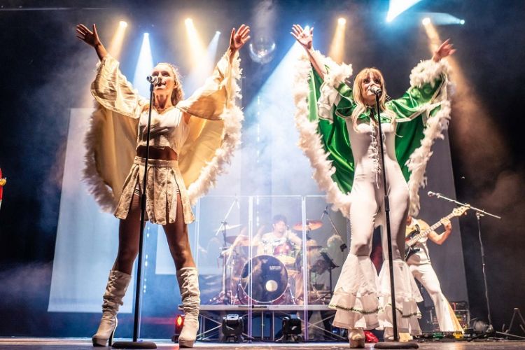 Gli ABBA DREAM chiudono il XXX Festival Provinciale “I Luoghi della Musica” 2