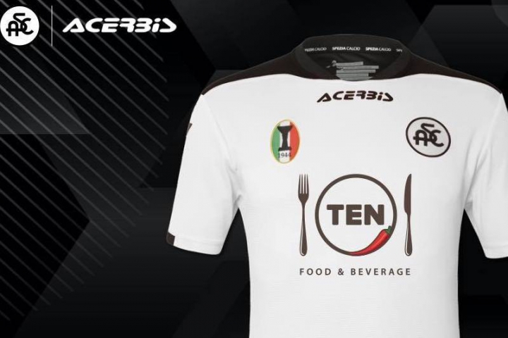 La prima maglia dello Spezia per la Serie A