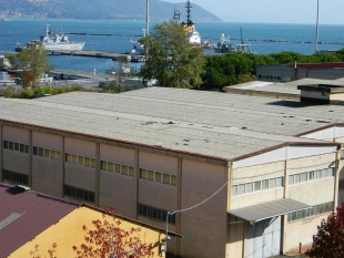 Arsenale, tetti in eternit scoperchiati dal maltempo