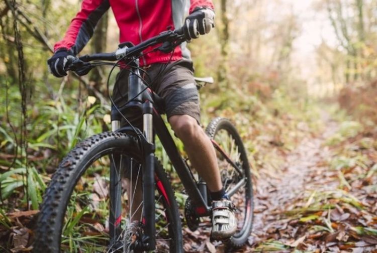 &quot;Bicicletta che passione!&quot;, la storia dell'U.S. Luni e altri racconti