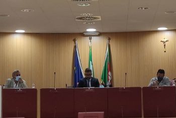 Il Consiglio regionale della Liguria rende omaggio agli operatori sanitari