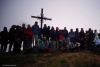 Gli escursionisti sulla vetta del Monte Gottero all&#039;alba