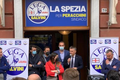 Inaugurato il point della Lega in piazza Verdi: &quot;Al lavoro per il futuro della Spezia&quot;