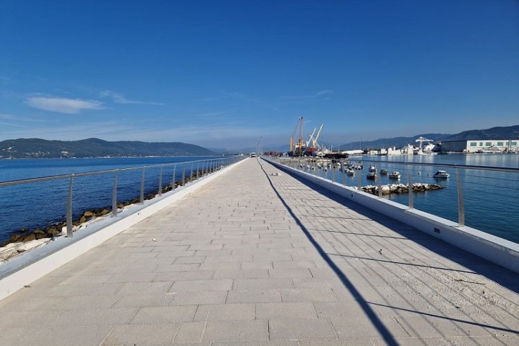 Posticipata l'inaugurazione della passeggiata a mare di Marina di Carrara