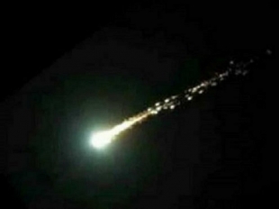 Un meteorite illumina i cieli, avvistamenti anche alla Spezia?