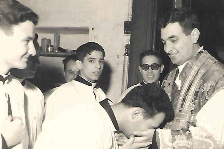 Una foto dell&#039;ordinazione di don Piero Barbieri, scattata il 27 gennaio 1963 a Sarzana