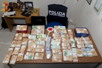 Cocaina nella sede del moto club “Hell’s angels Liguria” di Luni: due arresti e un indagato