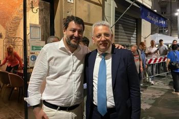 Salvini alla Spezia: &quot;Sono qui per far vincere Peracchini al primo turno&quot;