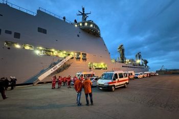 Nave Vulcano, 45 volontari della Croce Rossa impegnati per trasferire i bambini negli ospedali