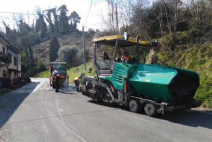 Cantiere mobile ad Arcola e Romito per le nuove asfaltature