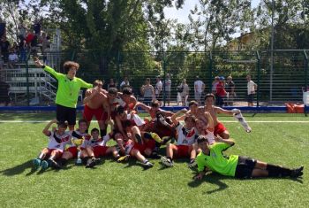 Calcio, il Don Bosco Spezia Under 15 trionfa a Viareggio