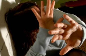 Nello spezzino scendono i reati di violenza sessuale, aumentano i maltrattamenti in famiglia