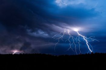 ARPAL: Allerta gialla per temporali dalle 21, attenzione alle precipitazioni e alle raffiche di downburst