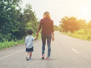 Emergenza Coronavirus, SI&#039; alla passeggiata con i bambini