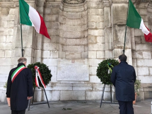 Toti: &quot;È il 25 Aprile della ripartenza. Il coronavirus non ci piegherà come non ci ha piegato la dittatura&quot;