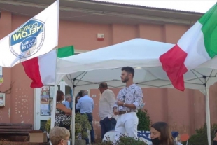 Ameglia, incontro al gazebo con il candidato di FdI Alessandro Franci