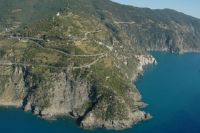 Monterosso, incidente col parapendio per un 23enne